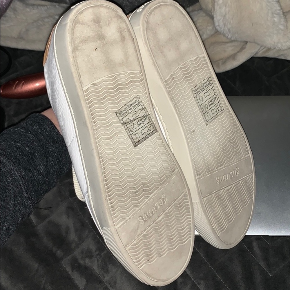 COPY - Gently worn shoes - Picture 2 of 4